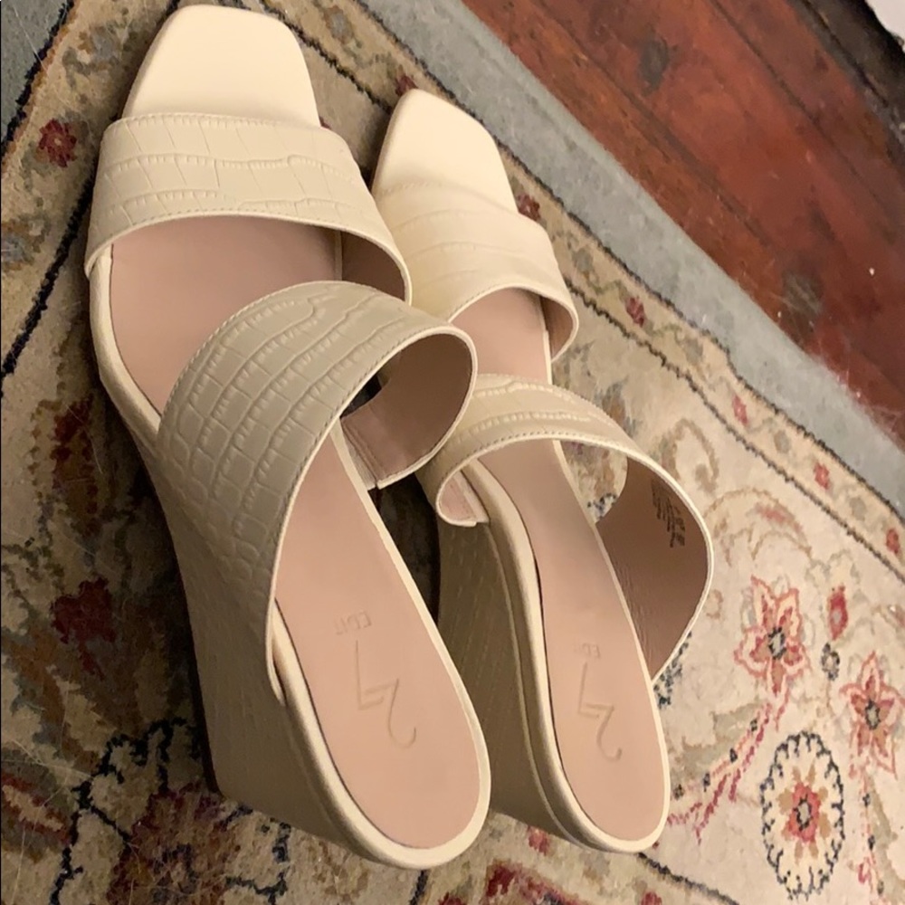 27 Edit Leather Sandals Size 8M